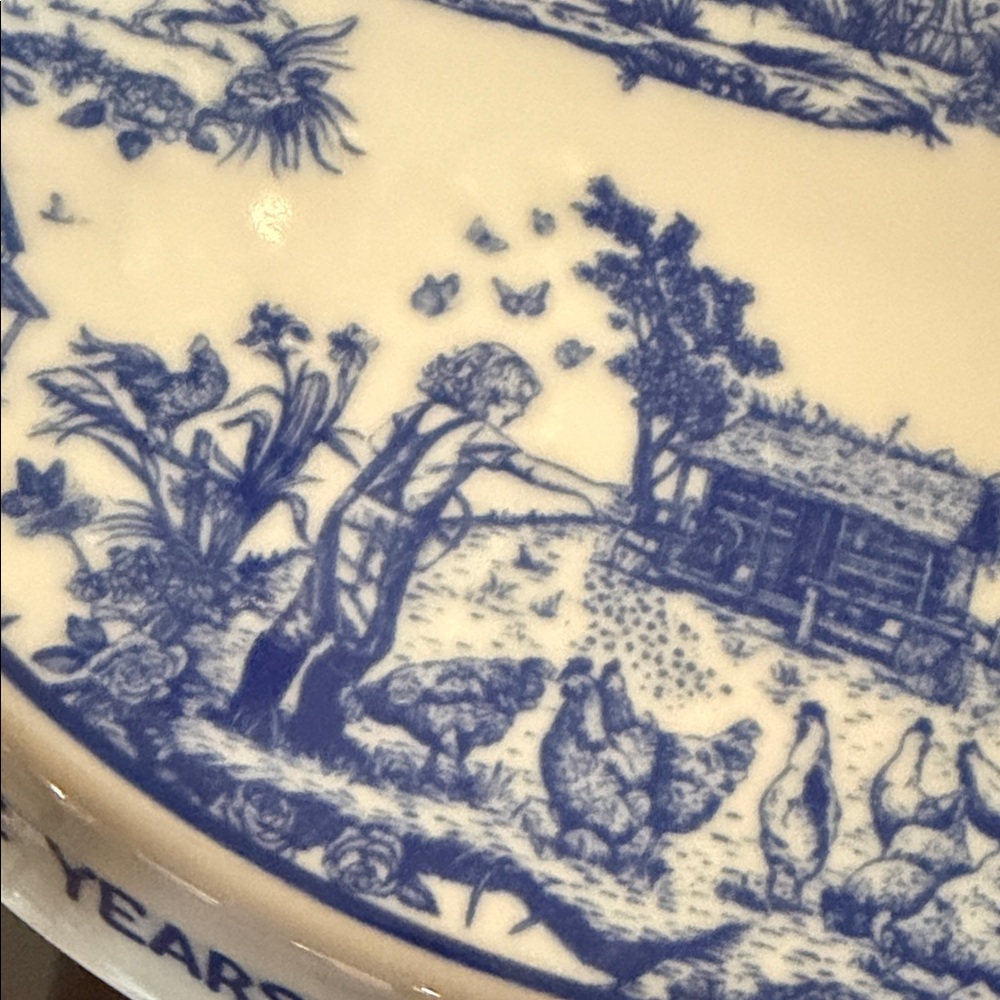 Rare Dolly Parton Blue and White Cake Stand - Picture 4 of 9